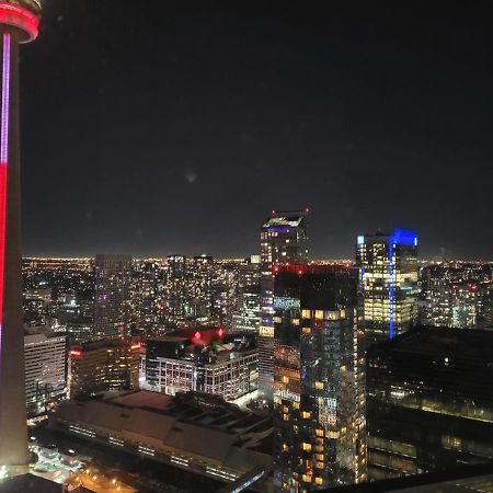 Two Bd Cn Tower And Lake Ontario View Toronto Luaran gambar