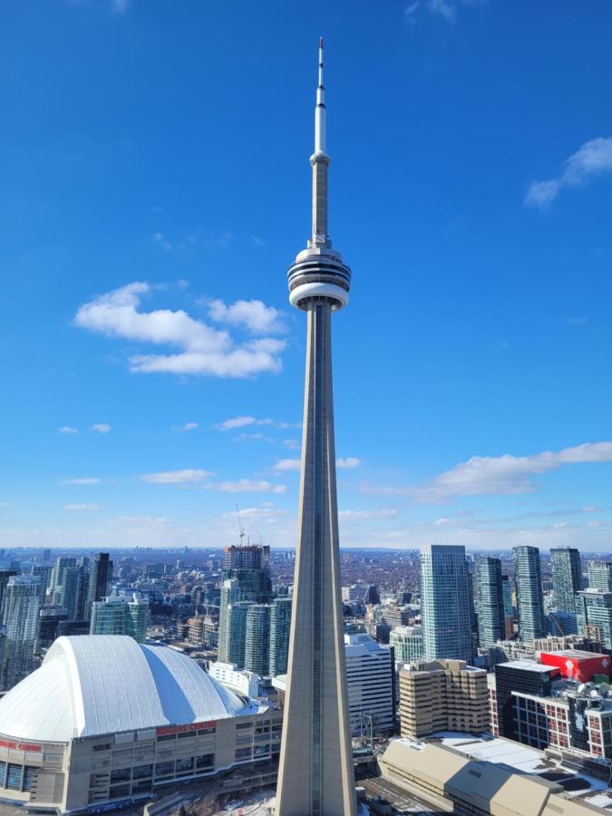 Two Bd Cn Tower And Lake Ontario View Toronto Luaran gambar